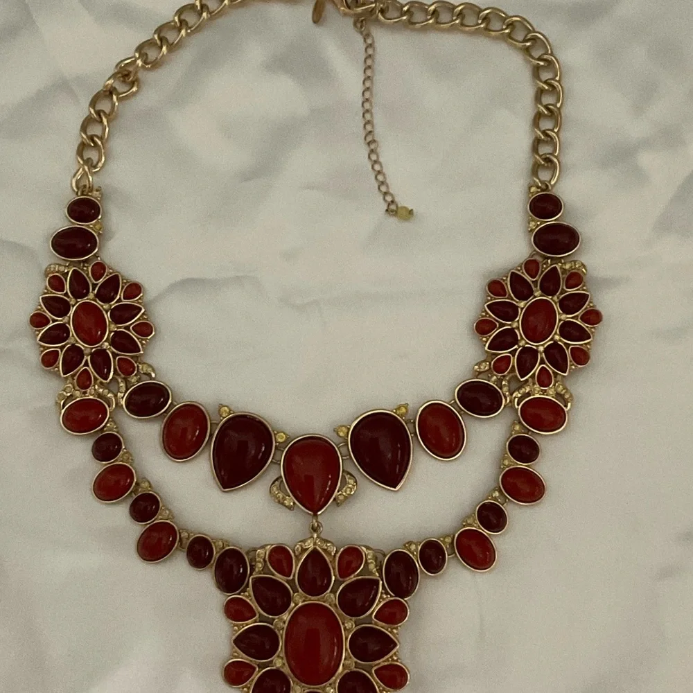 Mark Elegant Red and Gold Statement Necklace - Picture 2 of 8
